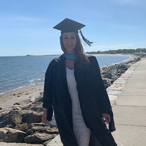 Meet your Posher, Dominique